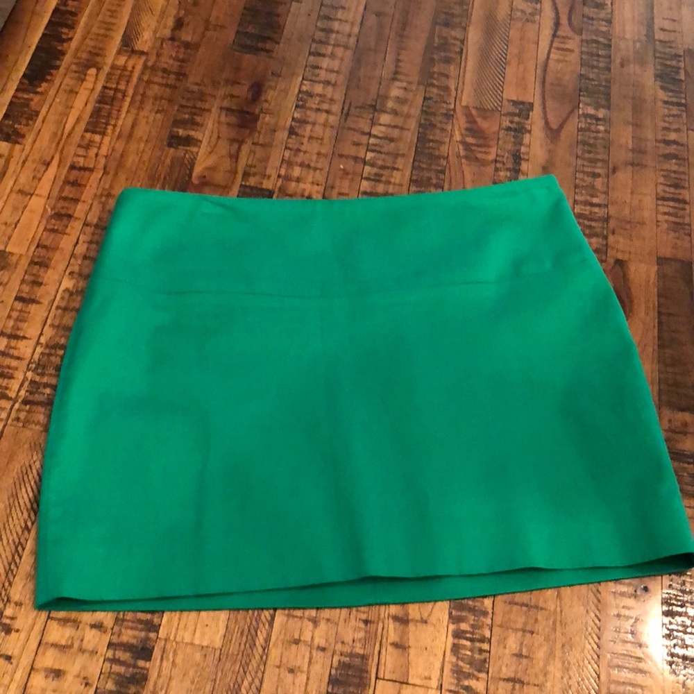 ☘️Express skirt size 8☘️